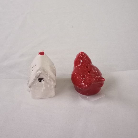 NWT    Ceramic Red Bird & House Salt & Pepper Shakers- - Picture 6 of 8